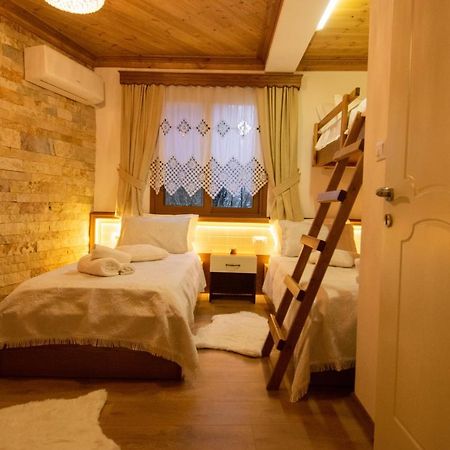 Te Kalaja Rooms Gjirokastër Esterno foto