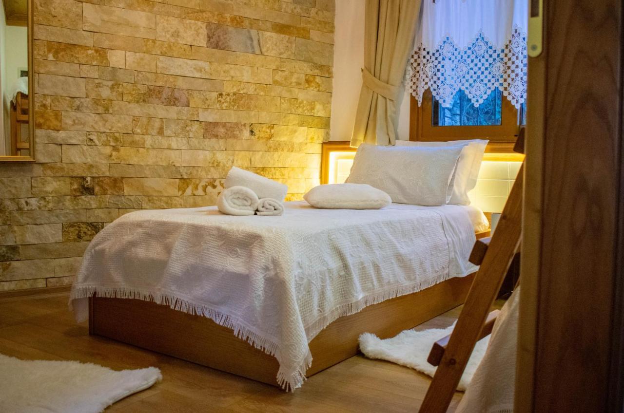 Te Kalaja Rooms Gjirokastër Esterno foto