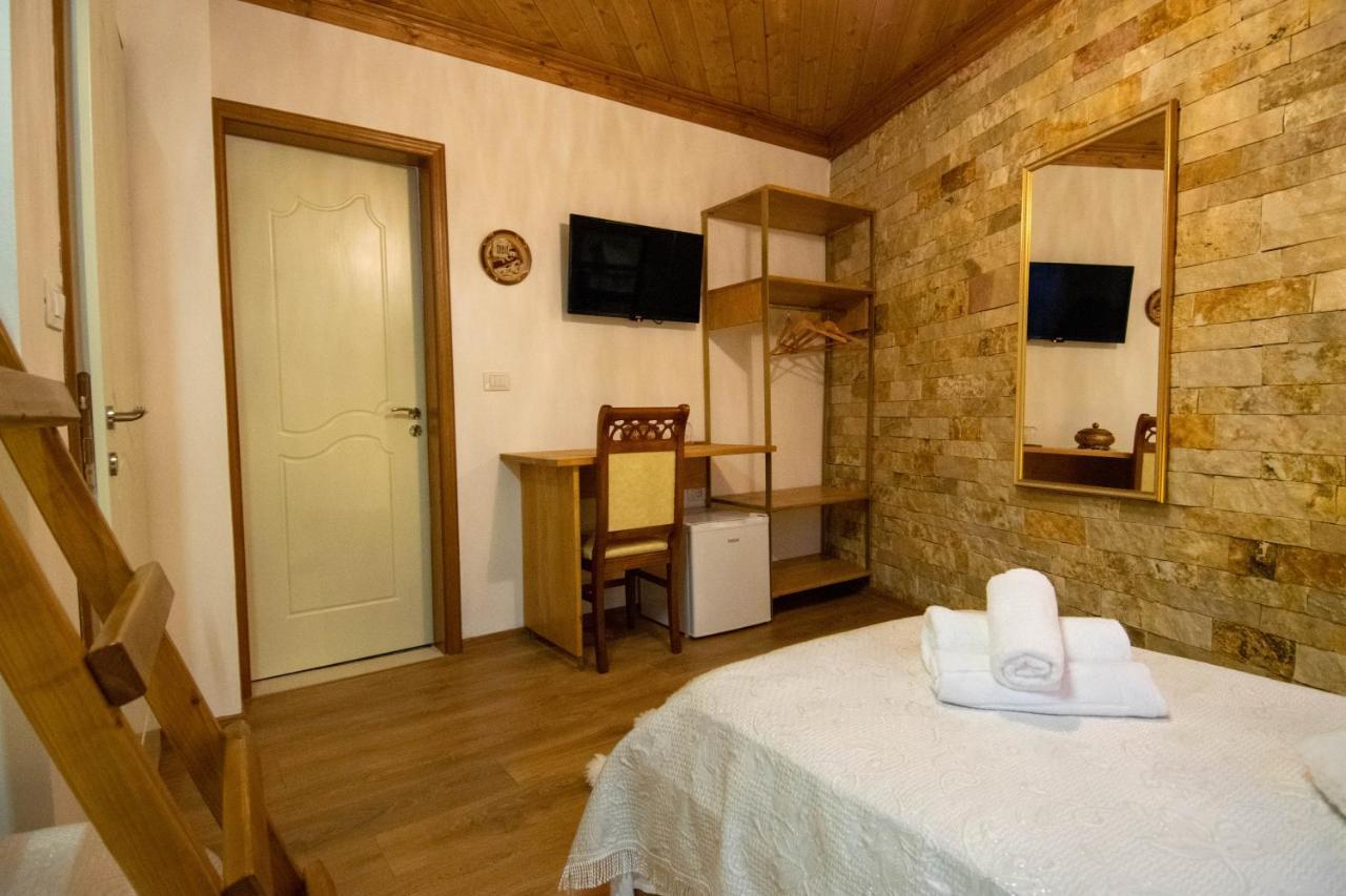 Te Kalaja Rooms Gjirokastër Esterno foto